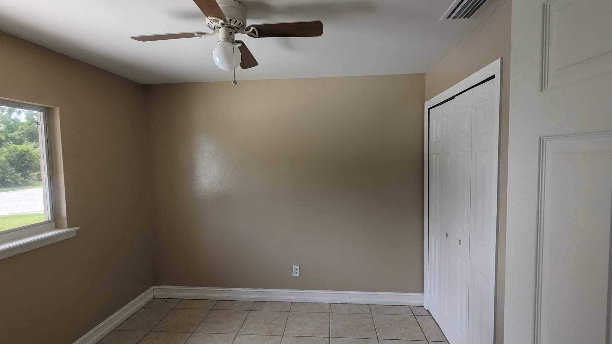 Building Photo - 513 Meadow Rd