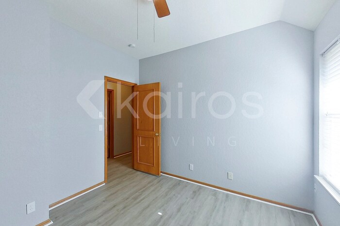 Building Photo - 3101 NE 130th St