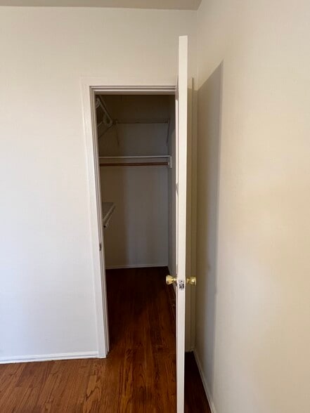 Closet - 519 S 7th St