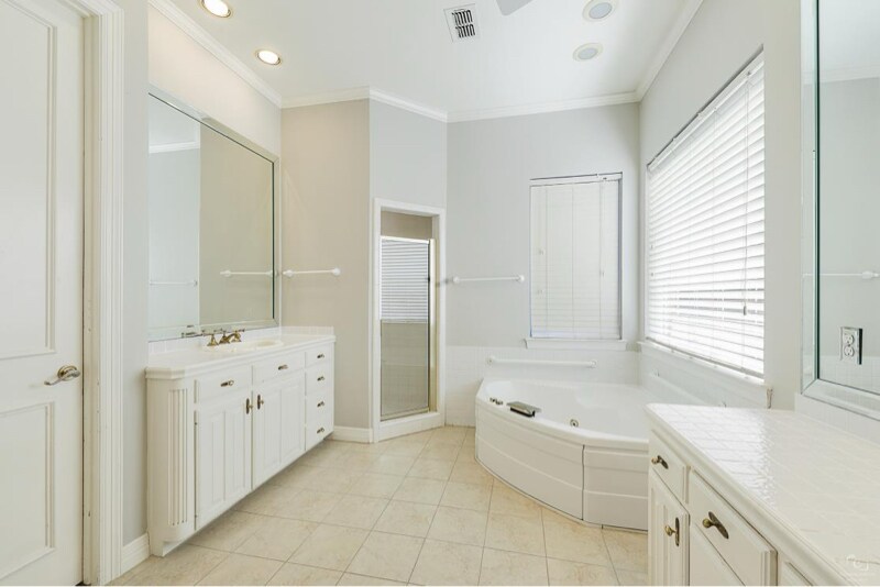 Building Photo - 17105 Vista Tree Cir