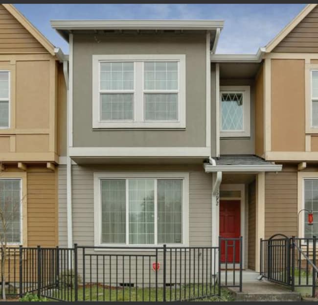 Building Photo - 1692 SW 173rd Ter