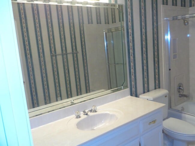 Building Photo - 5059 Silver Oak Dr