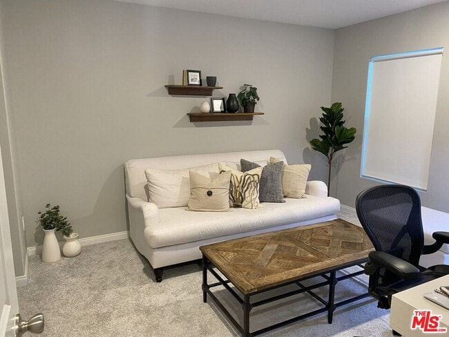 Building Photo - 713 Daniel Freeman Cir