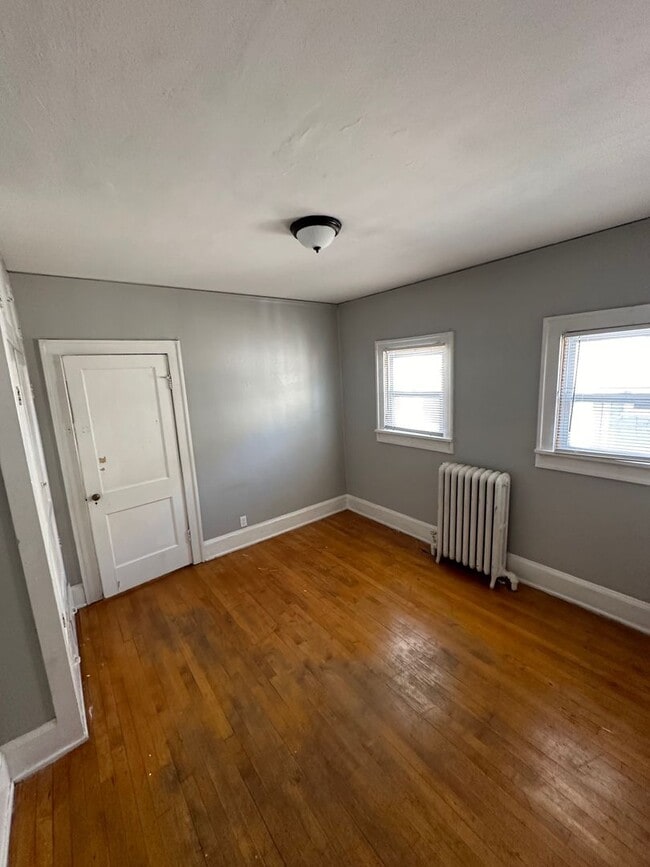 Building Photo - 4 Bedroom Near UWM Campus