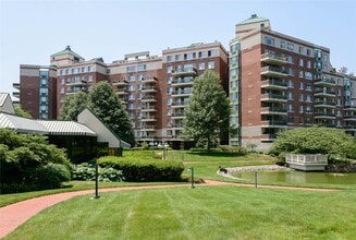 Building Photo - 111 Cherry Valley Ave