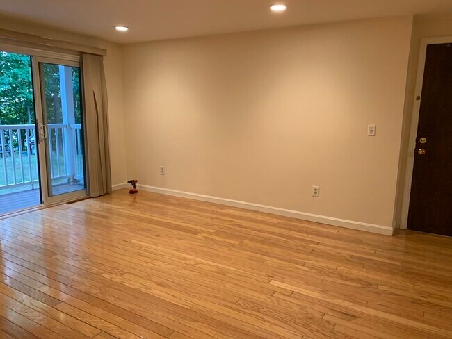 Building Photo - 100 Cass Ave