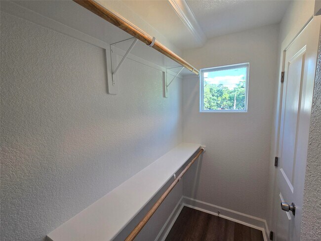 Building Photo - 16710 Timberglen St