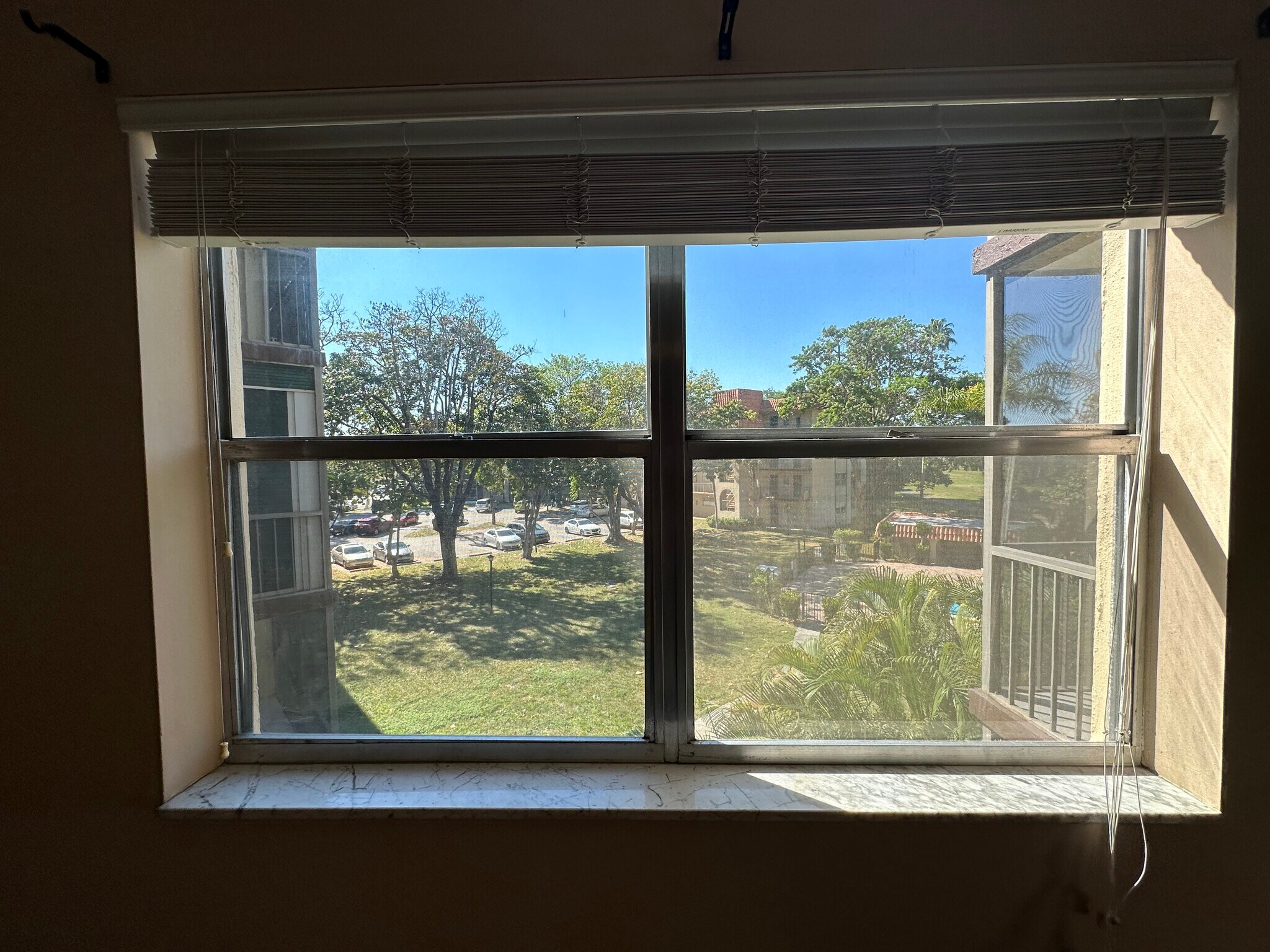 Building Photo - 5961 N Falls Circle Dr