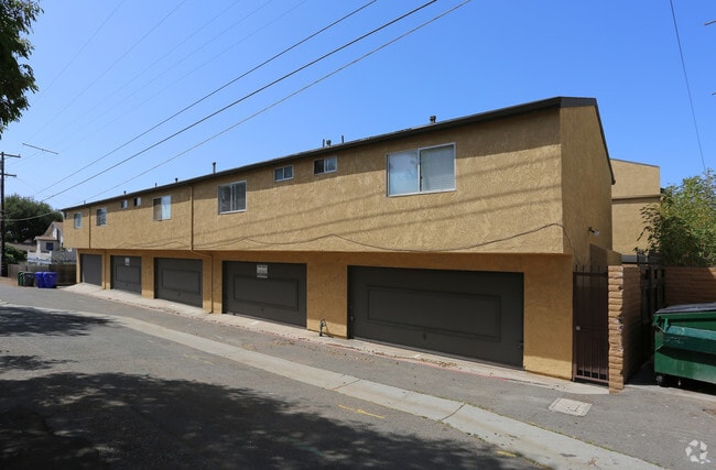 Building Photo - Elan Sealofts