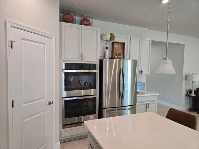 Building Photo - 19206 Rolling Acrs Rd