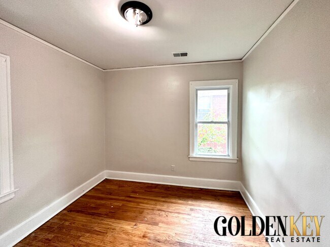 Building Photo - 14650 Rutherford St