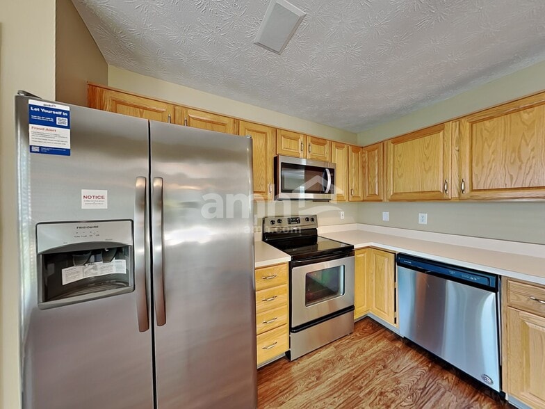 Building Photo - 7304 Wethersfield Dr