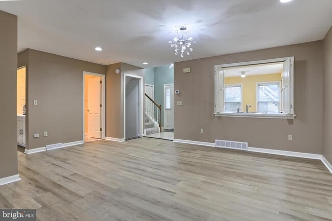 Building Photo - 1127 Wicklow Ct