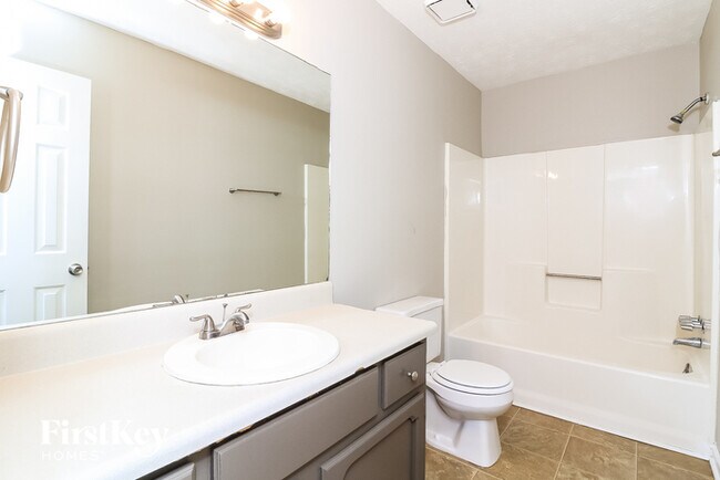Building Photo - 4505 Laurie Ln SW
