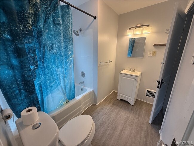 Building Photo - 1035 Oliver St