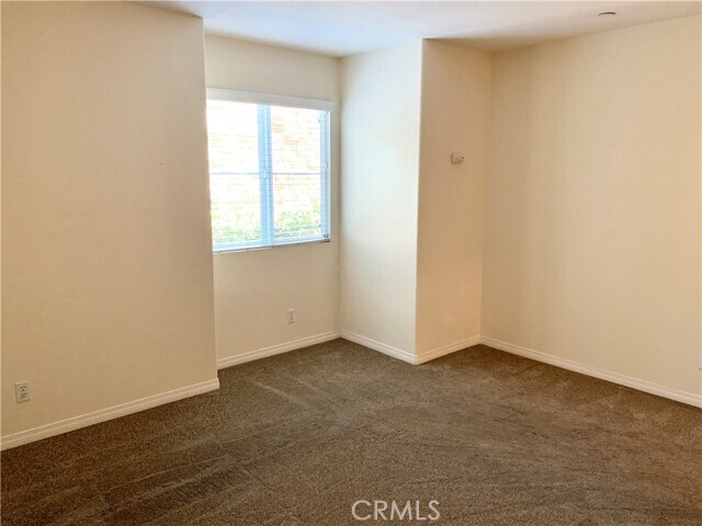 Building Photo - 142 Principia Ct