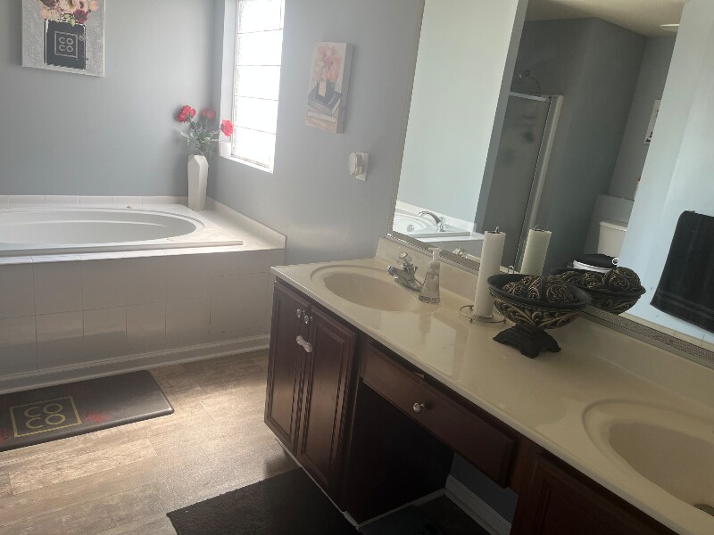 Building Photo - 4117 River Breeze Cir