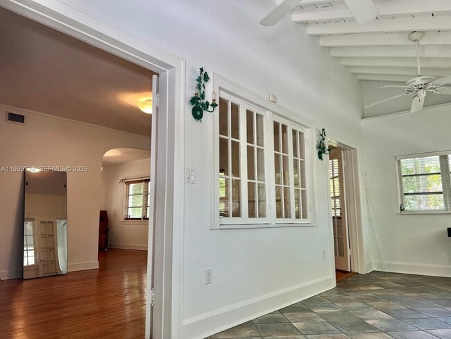 Building Photo - 119 Cadima Ave