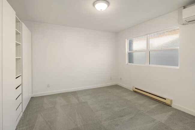 Building Photo - 303 N 44th St