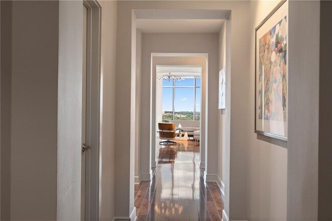 Building Photo - 222 12th St NE