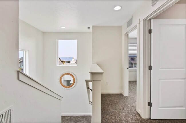 Building Photo - 5643 E Bollo St