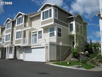 Building Photo - 3br/2.5ba Townhome with 2-car garage and b...