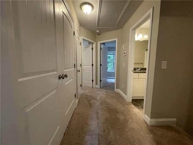 Building Photo - 5350 Tomahawk Terrace