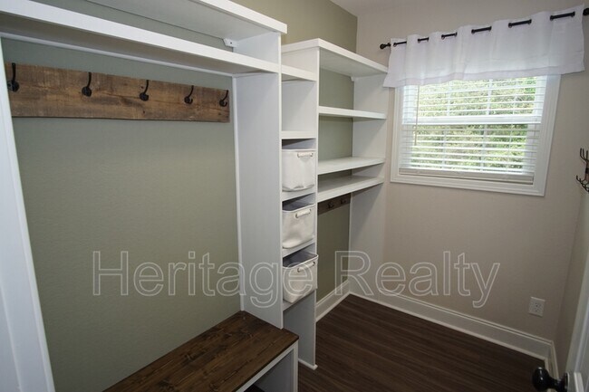 Building Photo - 1033 Ruscello Dr
