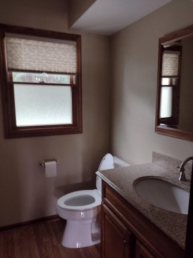 Building Photo - 1000 E Veterans Way