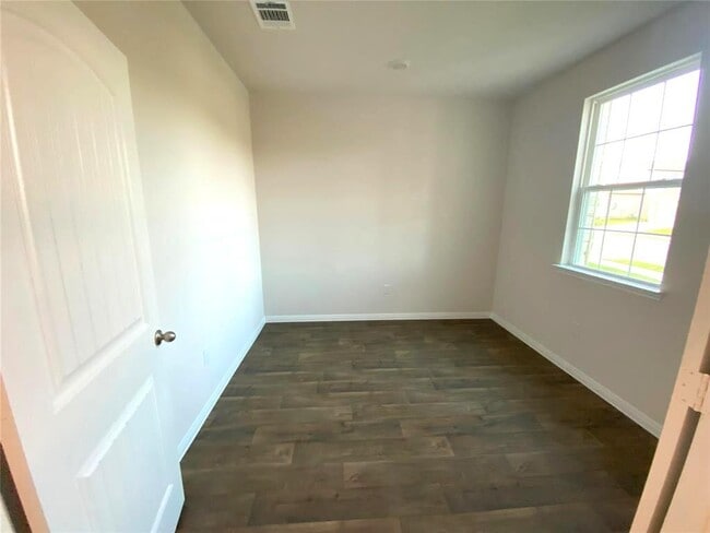 Building Photo - 228 Connor Ln