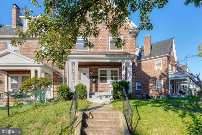 Building Photo - 616 N Woodington Rd