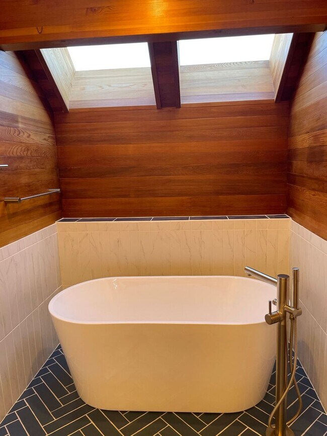 Building Photo - Front Range views, Spectacular location, Boulder home avail. Now!