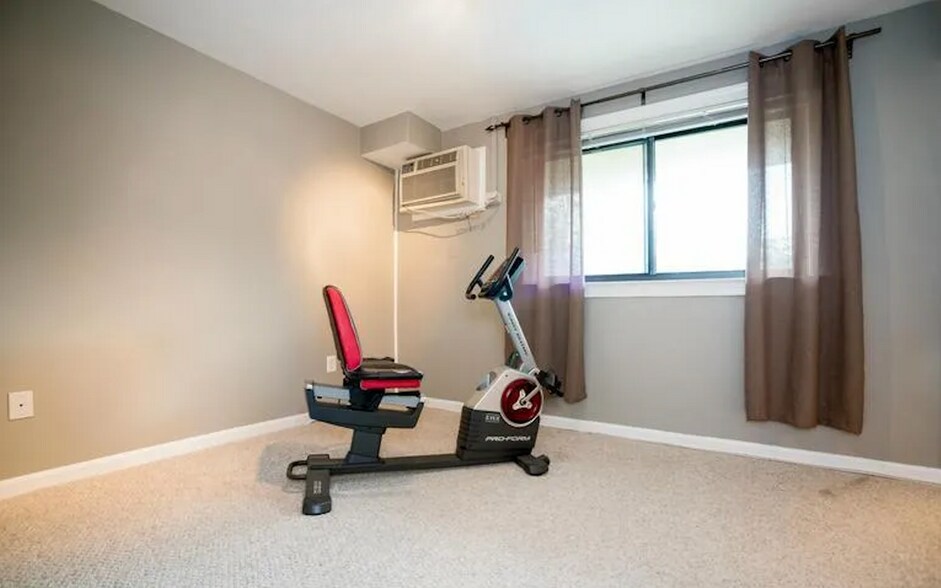 Building Photo - 3109 Naylor Rd SE