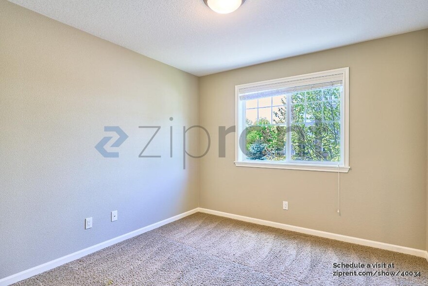 Building Photo - 16397 NW Rossetta St