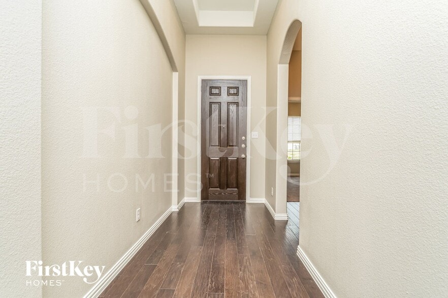 Building Photo - 413 Pheasant Hill Ln