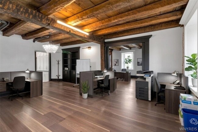 Building Photo - 9060 Main St