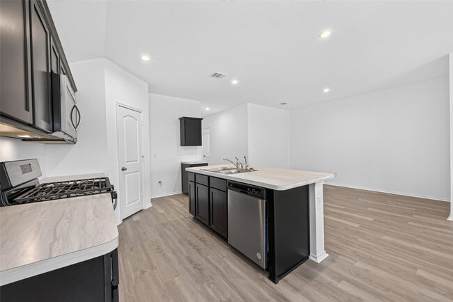 Building Photo - 14556 Lily Plns Dr
