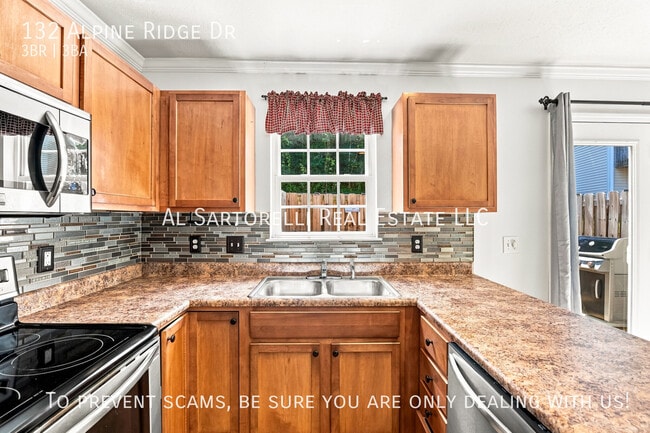 Building Photo - 132 Alpine Ridge Dr