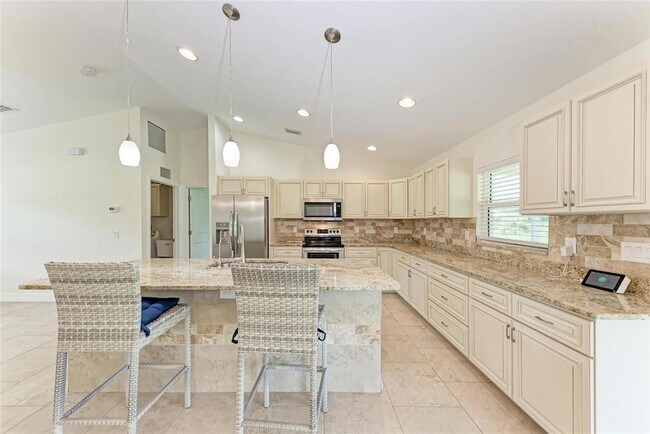 Building Photo - 3560 Eldron Ave