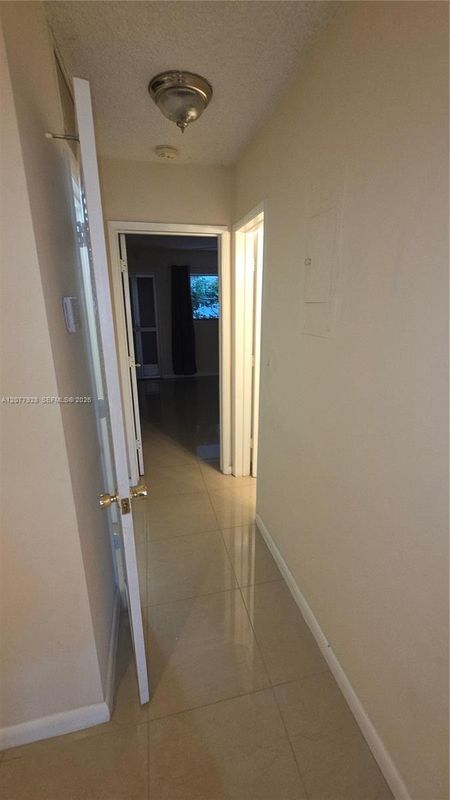 Building Photo - 2170 NE 51st Ct