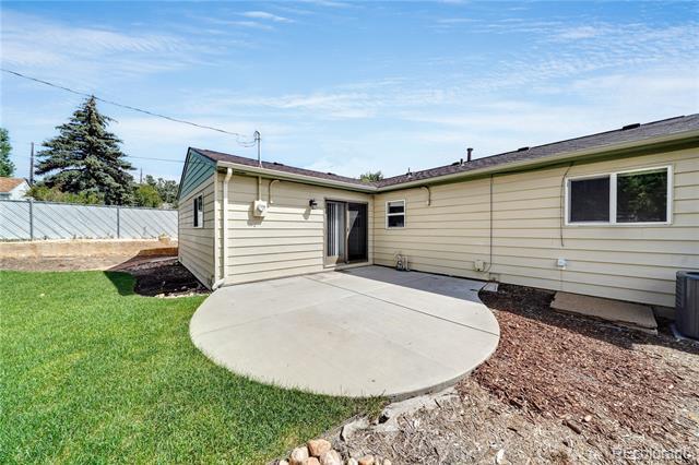 Building Photo - 318 Maplewood Dr