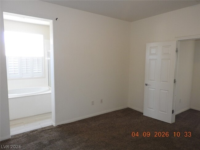 Building Photo - 390 Fringe Ruff Dr