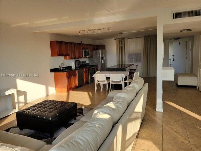 Building Photo - 20381 NE 30th Ave