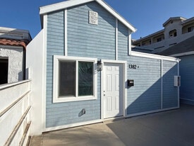 Building Photo - 1382 Molino Ave