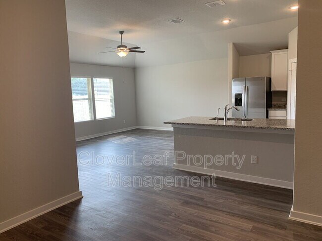 Building Photo - 708 Stonemanor Bay