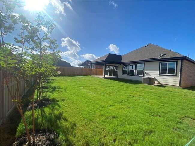 Building Photo - 104 Periwinkle Ln