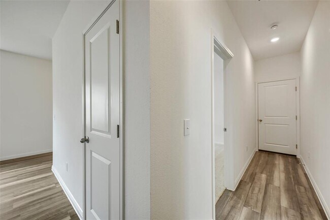 Building Photo - 5345 Calluna Dr