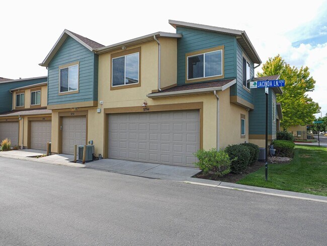 Building Photo - 3794 Lilac Heights Dr