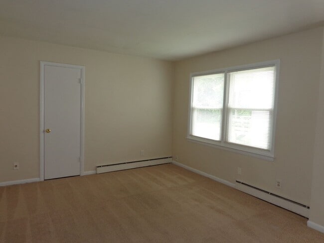 Building Photo - 4638 Coronet Ave