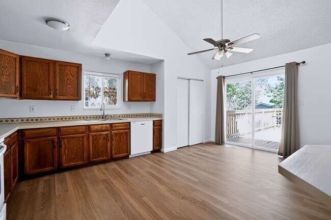 Building Photo - 4303 9th St Rd